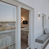 NAUTICA SUITES
