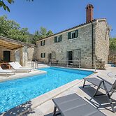 Stone Villa Galant with Pool