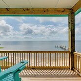 Beachfront Cottage w/ Dock on Florida Gulf Coast