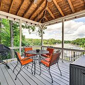 Lake Norman Cabin w/ Pool Access & Deck
