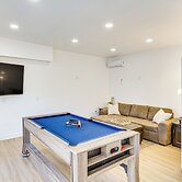 4 Mi to Sofi Stadium: Pet-friendly LA Area Home