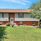 Smoky Mtn Retro 4 Bedroom Home