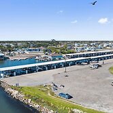 Bluff's Landing Lodge