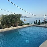 Christie's Luxury Suites