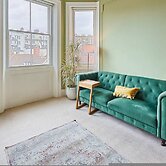Host Stay Mermaid Hove