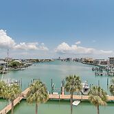 Walk to Clearwater Beach: Dockside Condo