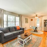 4 Mi to Nascar Hall of Fame: Charlotte Gem w/ Yard