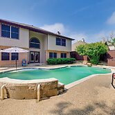 7 Mi to Lewisville Lake: Spacious Denton Home