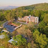 Iris Inn and Cabins