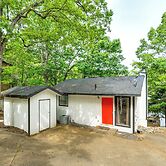 Lake of the Ozarks Home w/ Boat Dock & Kayaks