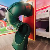 Stunning 8BR Pool Gameroom Minutes to Disney