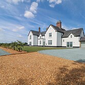 Meadow Manor And Spa