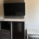 Blueway Inn & Suites Roseville