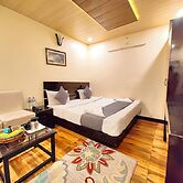 Hotel Crown Castle Mall Road Nainital