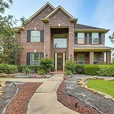 Pet-friendly Home w/ Patio & Yard in Rosharon