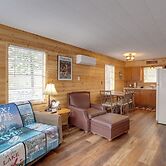 1 Mi to Greers Ferry Lake: Cabin w/ Pool Access