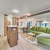 7 Mi to Torch Lake: Pet-friendly Getaway!