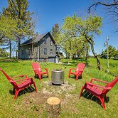 3 Mi to Lake Michigan: Charming Kewaunee Hideaway