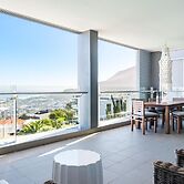 Excellent Sea View 3bed Apt Crystalline Bay