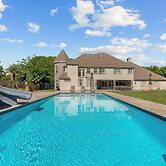 The Country House 6 Bedroom Home