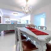 ISLAND RODOS POOL SUITES