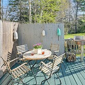 13 Mi to Acadia: Artistic Retreat in Nature