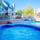 Hillside BLUE MTN family Loft