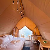 Floating Home in Reef Resort Unit 13