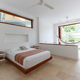 Yeguas U31 by Wynwood House