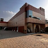 Hotel Aaditya Inn Tathawade