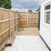 Apartmentsleeps2-patio-parking-petsok-orpington