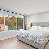 Luxury Hilltop Stay Pool Views Sleeps Many