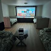 Stay,work, Relax Ideal for Crews and Long Stays