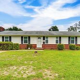 5 Mi to Dtwn: Family-friendly Fayetteville Home!
