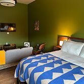 Hazelnut Suite - 204