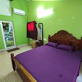 Square & Dormitory Stays