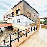 Monarch Express, Sri City