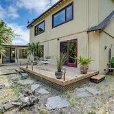 Near Golf, Trails & Parks: Lush Pinole Retreat