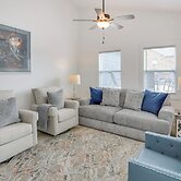 Group Getaway: Lakefront Retreat in Fayetteville!