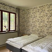 The Gatekeepers Cottage at Hindemae Estate Cozy Stay in Historic Surro