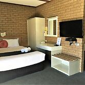 Country Home Motor Inn