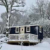 Haslemere - Cabin - Sleeps 2 - Parking - Garden