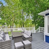 Lakefront Getaway w/ Private Dock in Colon!