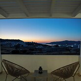 Kimolos Vibes Suites