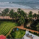 Cheshire Village - Beach Resort