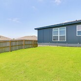 2 Mi to Dtwn Dining! Pet-friendly Temple Townhome