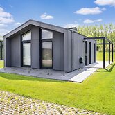 Modern Family Getaway in Oud Ade