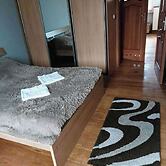 Rumia - Apartment - Sleeps 8 - Parking - Seaside