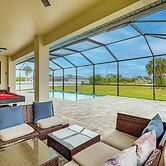 Outdoor Oasis: Spacious Family Home in Cape Coral!