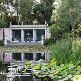 Tranquil 1BR Villa in Revislate